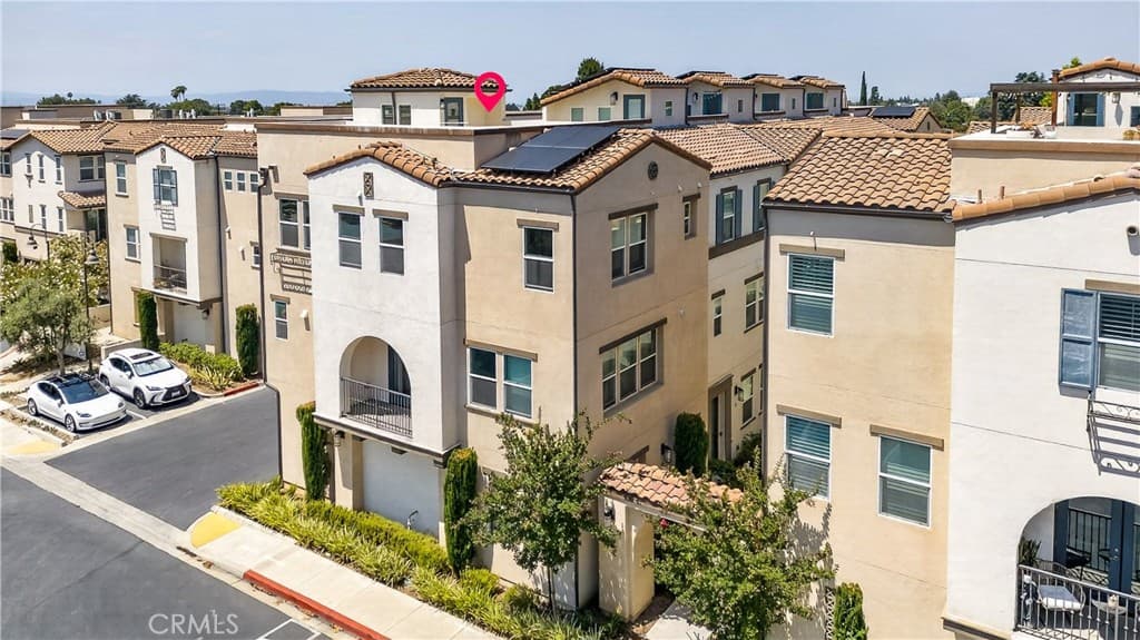 Townhouse at 623 W Foothill 39, Glendora — photo 9 of 12