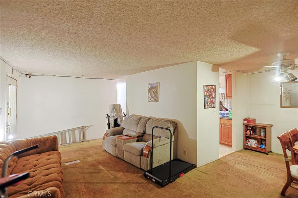 Home at 24210 E East Fork Road 38, Azusa — photo 5 of 12