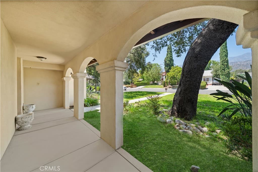 Home at 824 Ocean View Avenue, Monrovia — photo 2 of 12