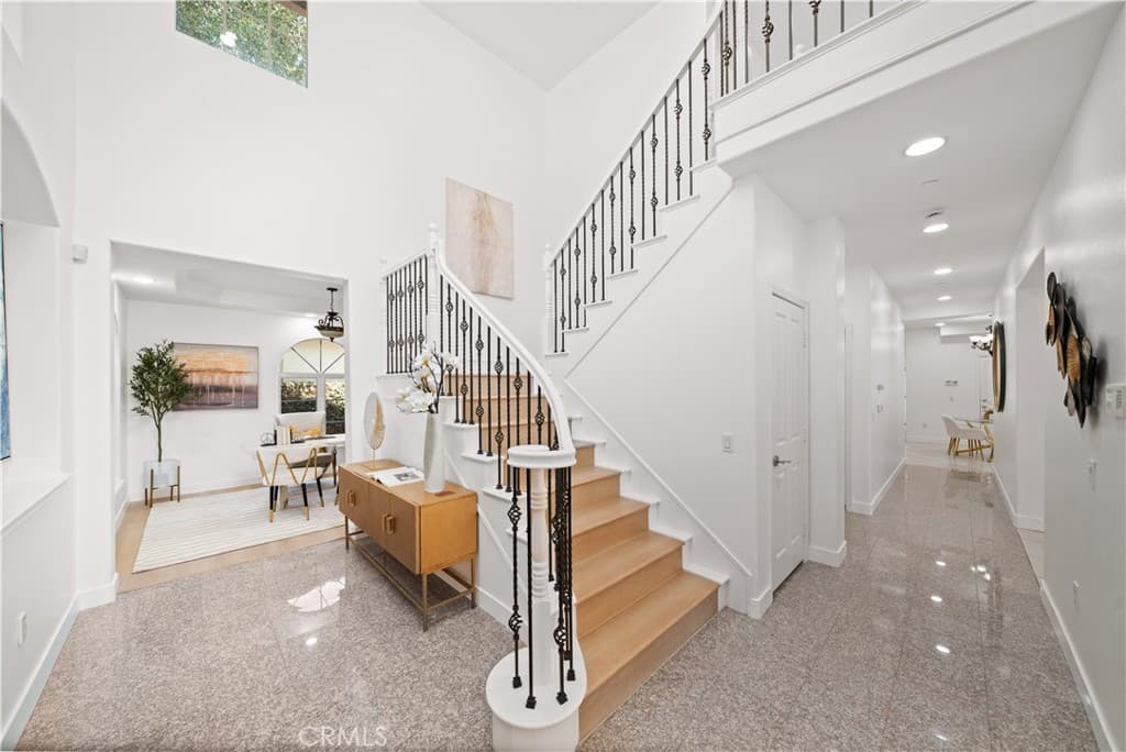 Home at 824 Ocean View Avenue, Monrovia — photo 4 of 12