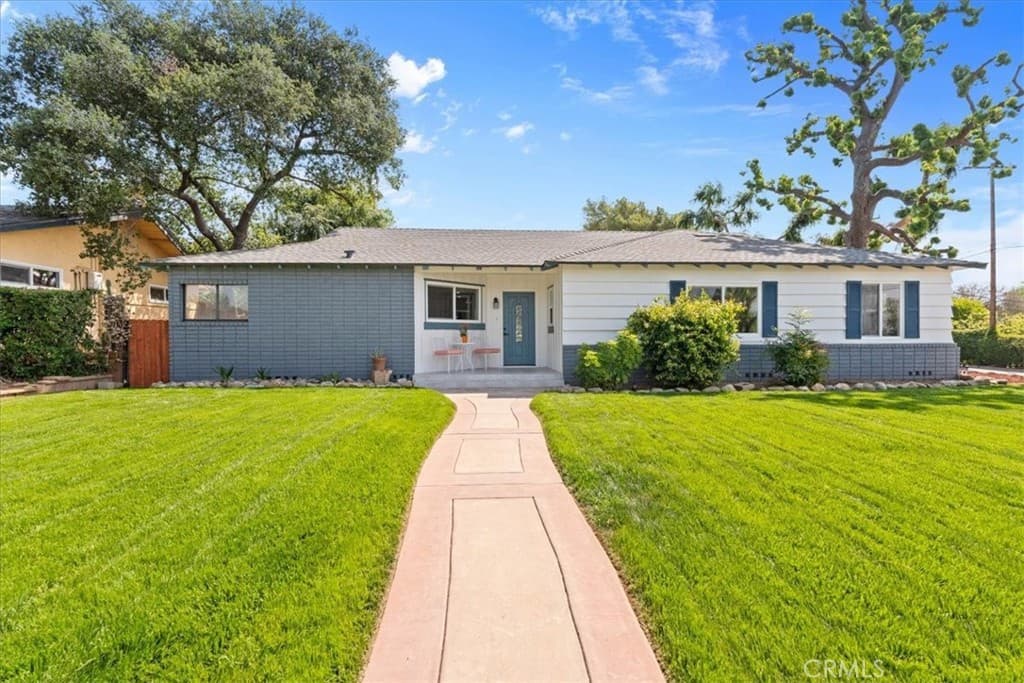 Home at 4108 Garey, Claremont — photo 5 of 12