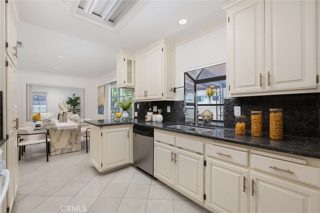 Home at 10557 Olive Street, Temple City — photo 7 of 12