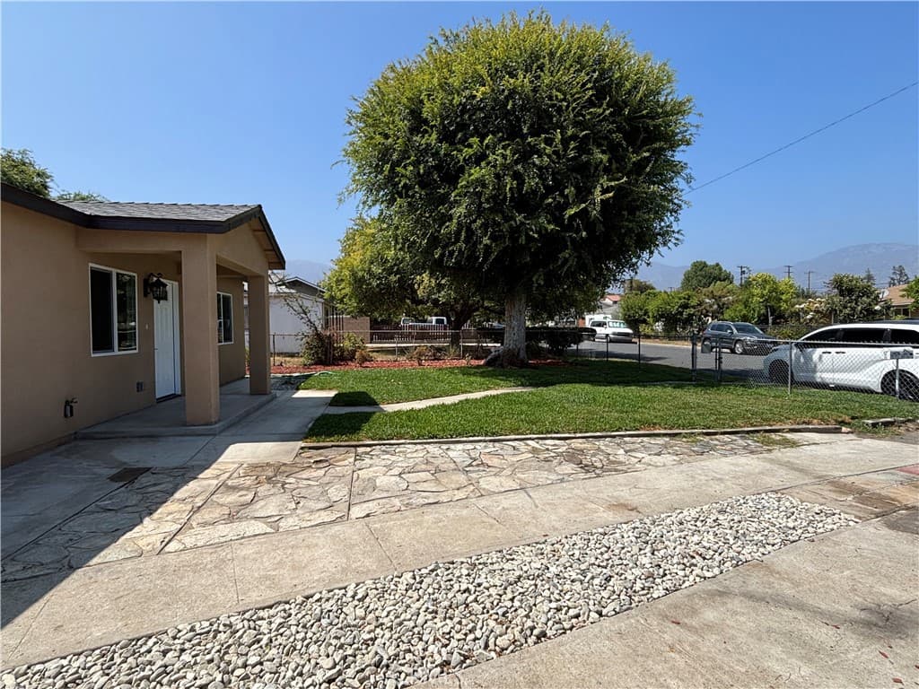Home at 2036 Citrus View, Duarte — photo 2 of 12