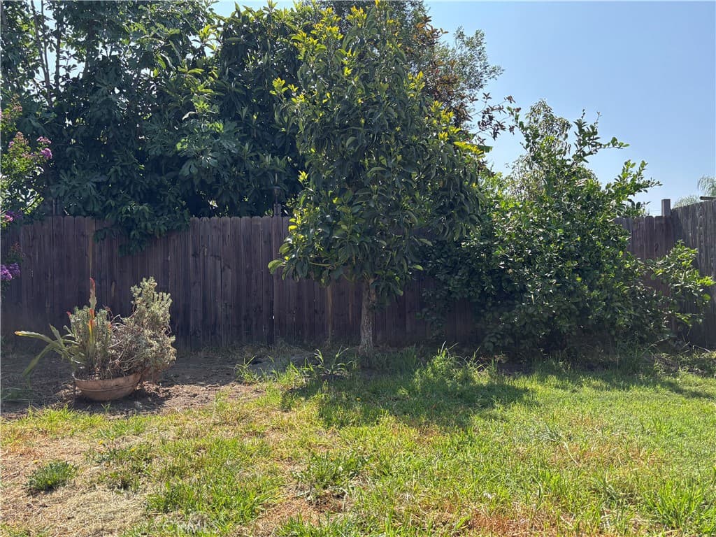 Home at 2036 Citrus View, Duarte — photo 11 of 12