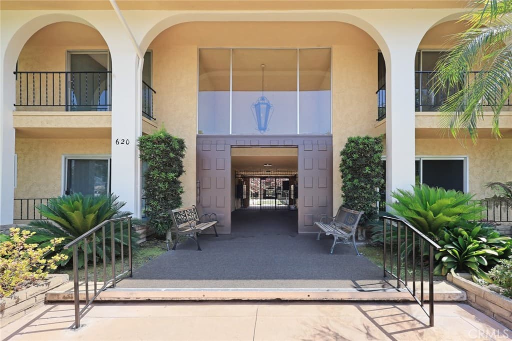 Condo at 620 W Huntington 216, Arcadia — photo 4 of 12
