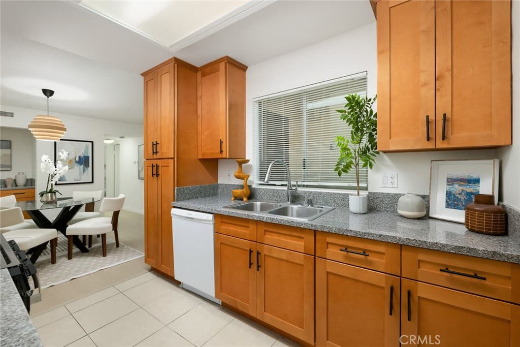 Condo at 2360 S Diamond Bar J, Diamond Bar — photo 8 of 12