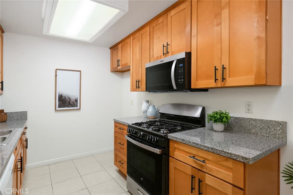 Condo at 2360 S Diamond Bar J, Diamond Bar — photo 9 of 12