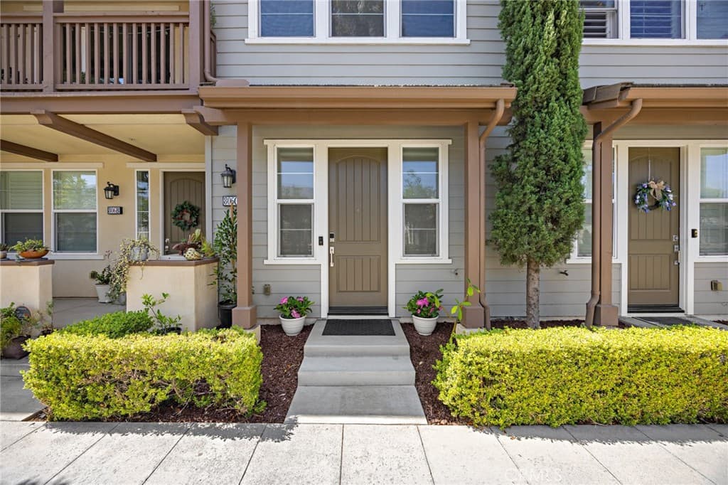 Condo at 806 E Prommenade C, Azusa — photo 4 of 12