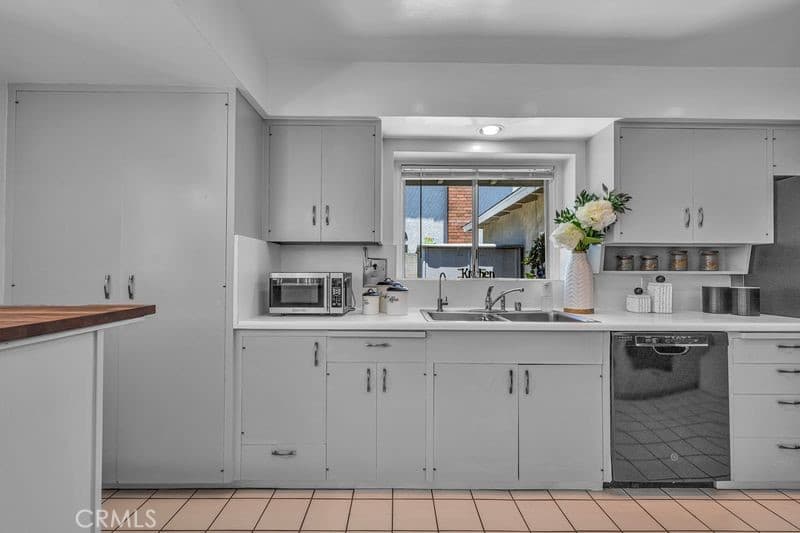 Home at 2221 S 4th Ave, Arcadia — photo 8 of 12