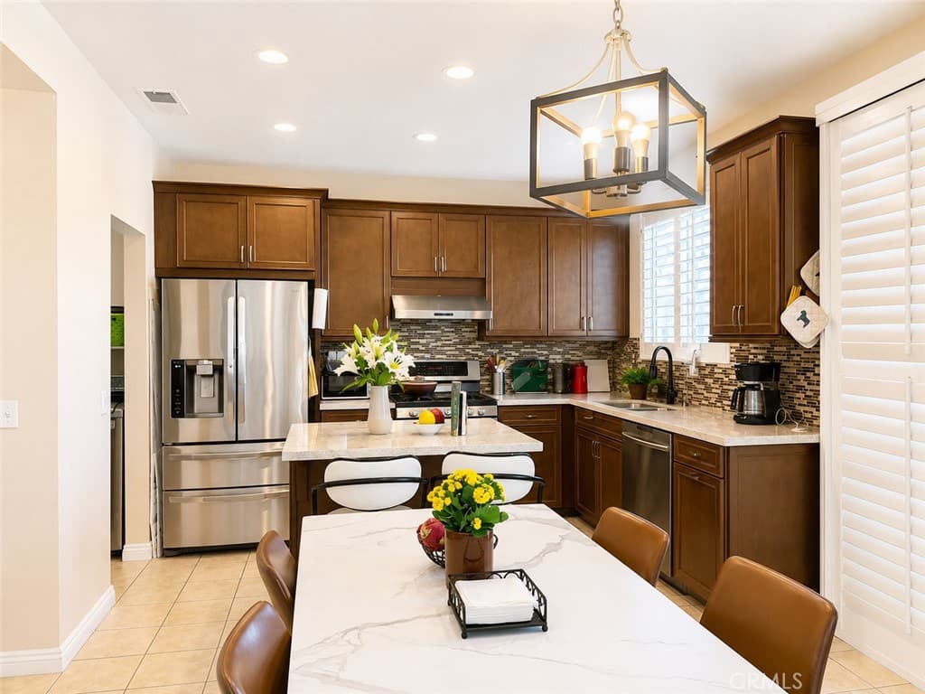 Home at 1536 Evans Avenue, Pomona — photo 6 of 12