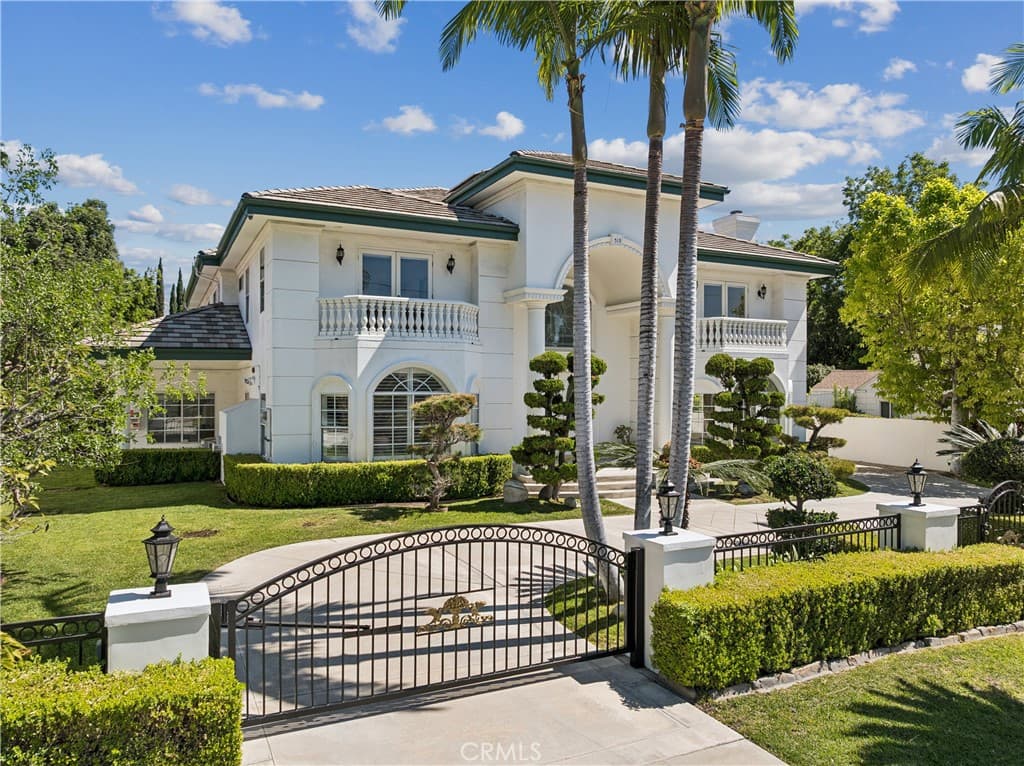 Home at 515 W Le Roy, Arcadia — photo 4 of 12