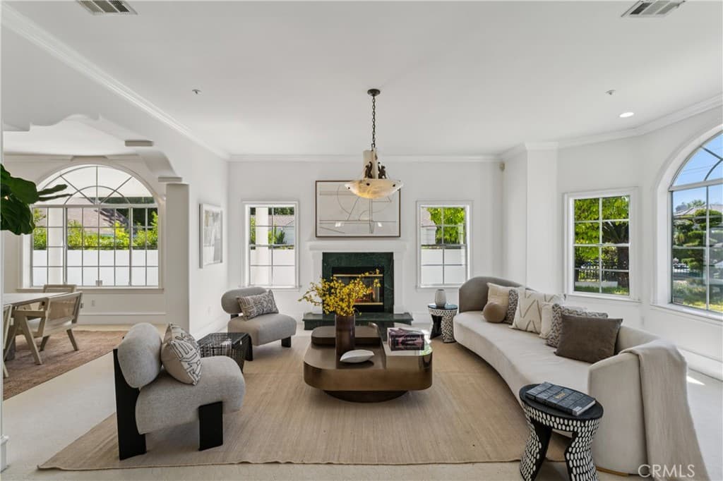 Home at 515 W Le Roy, Arcadia — photo 7 of 12