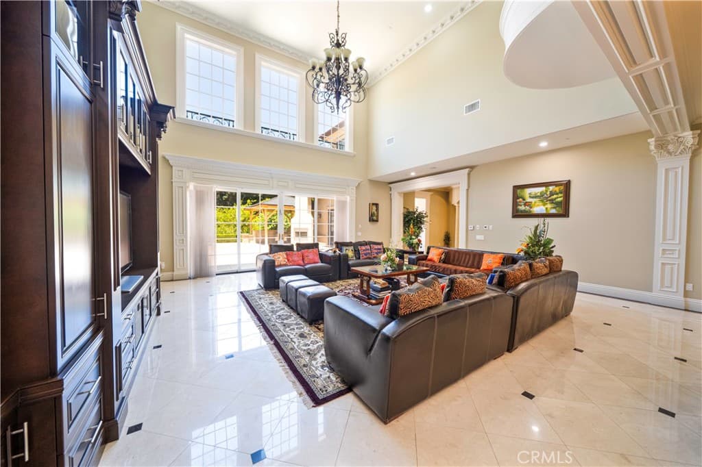 Home at 355 W Palm Dr, Arcadia — photo 4 of 12