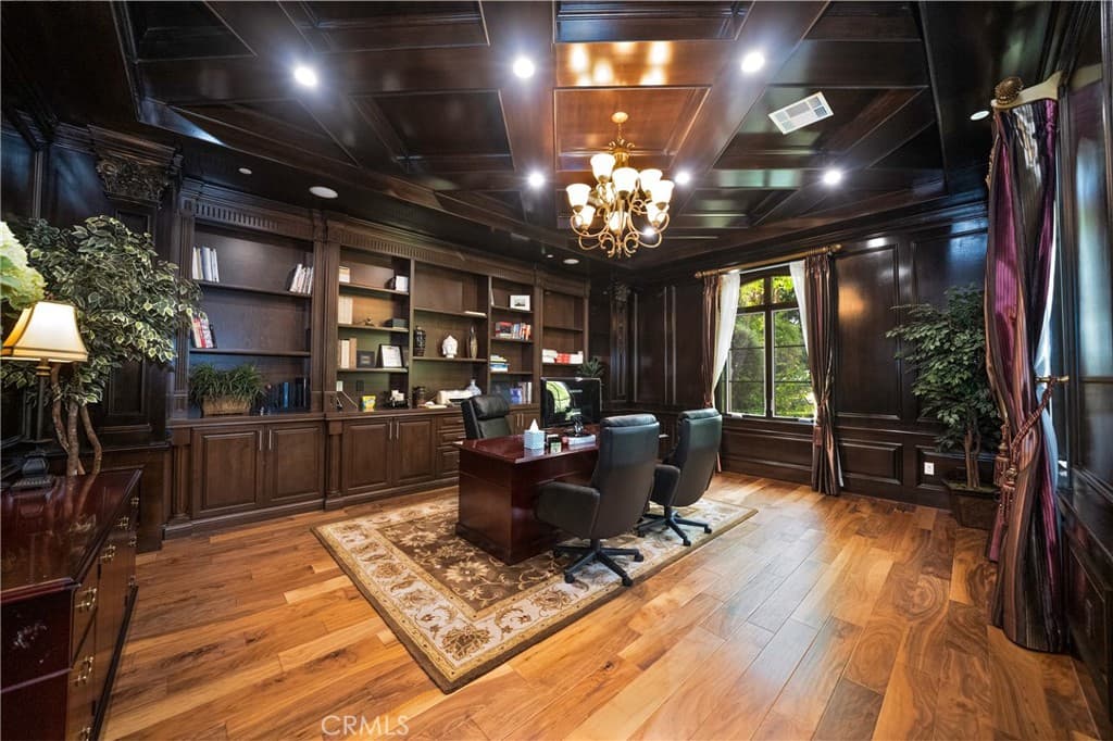 Home at 355 W Palm Dr, Arcadia — photo 7 of 12