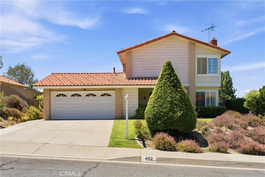 Home at 482 Vista Del Norte, Walnut — photo 2 of 12