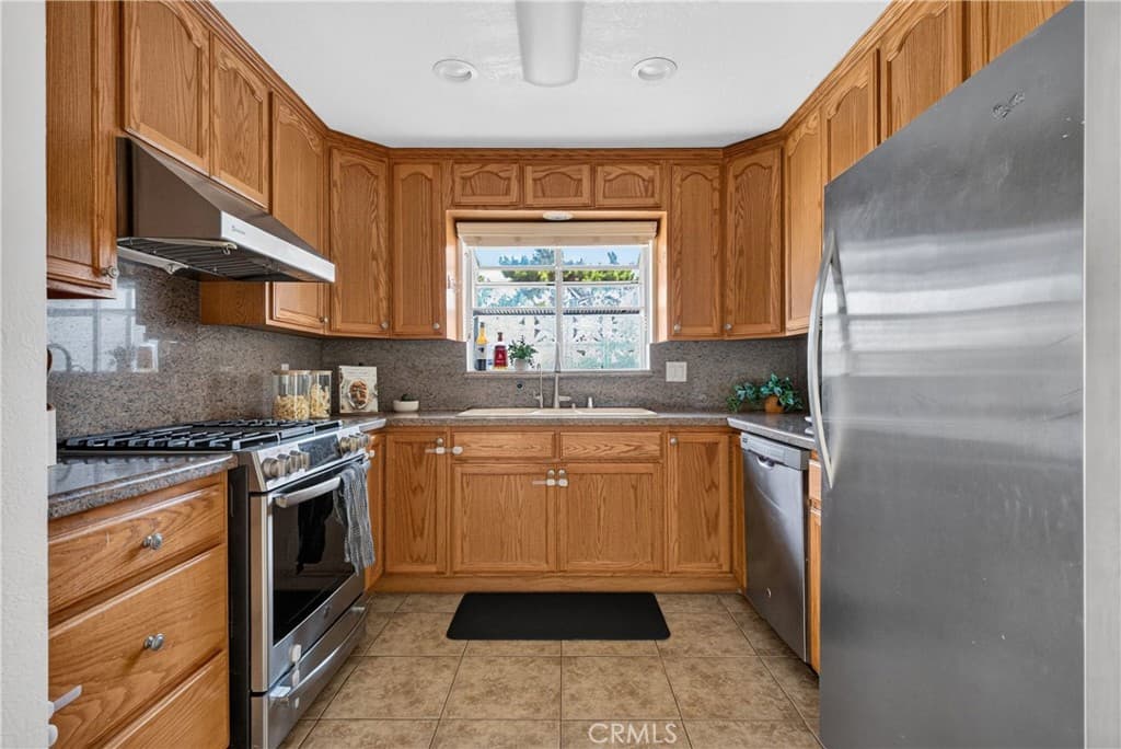 Home at 14441 Frankton Avenue, Hacienda Heights — photo 11 of 12