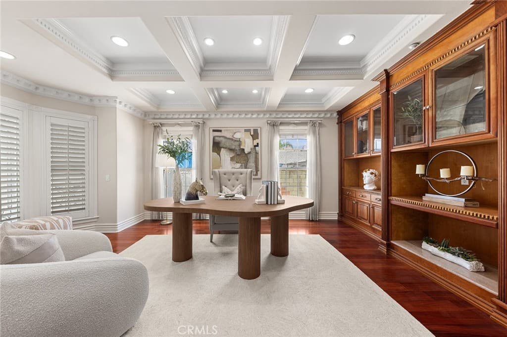 Home at 1118 S 6th Ave, Arcadia — photo 4 of 12