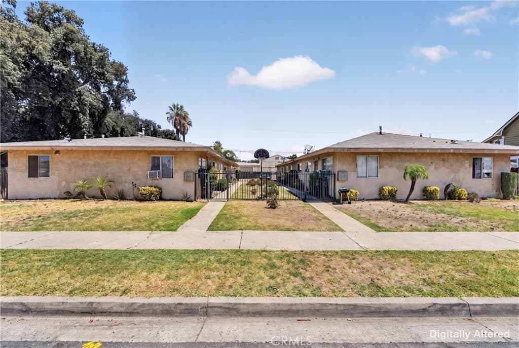 Commercial at 805 E 8th Street, Pomona — photo 1 of 12