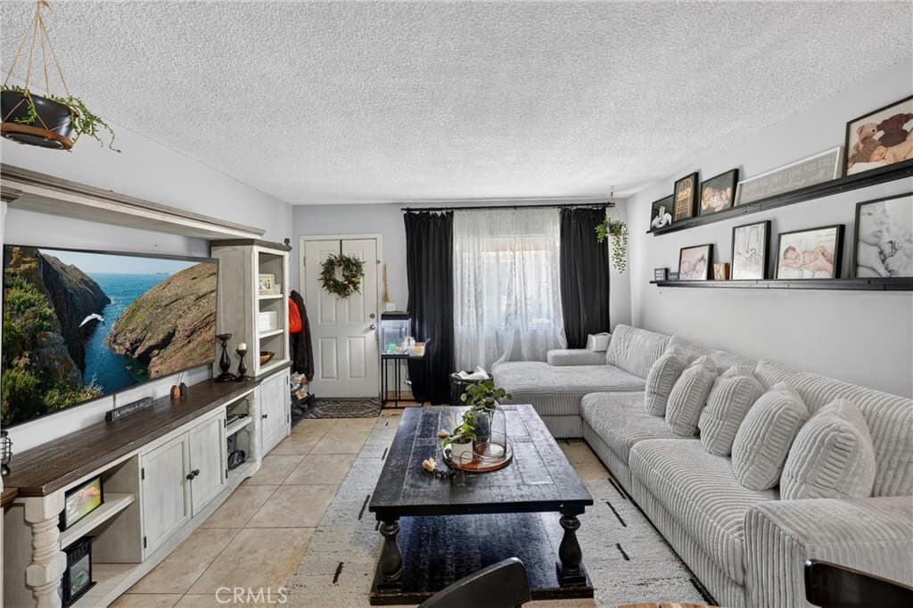 Commercial at 805 E 8th Street, Pomona — photo 12 of 12