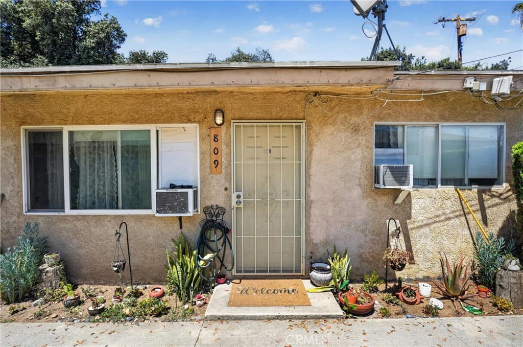Commercial at 805 E 8th Street, Pomona — photo 7 of 12