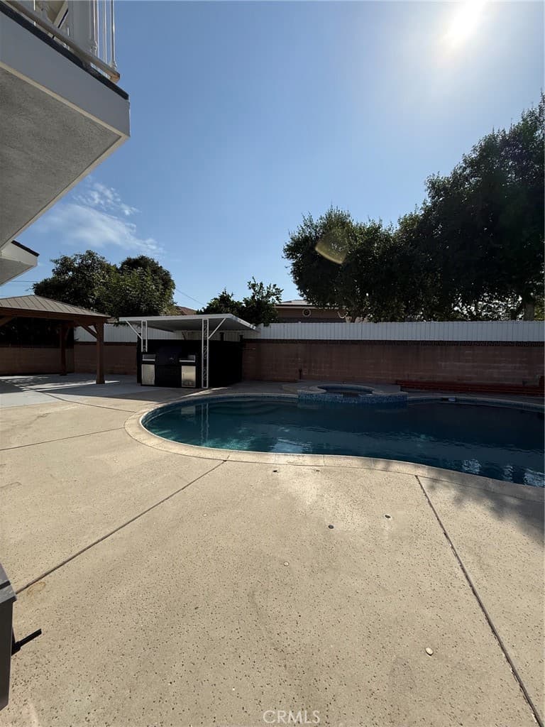 Home at 321 N Mountain Avenue, Monrovia — photo 9 of 12