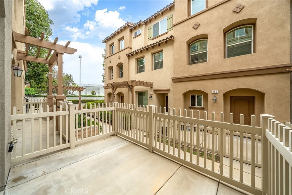 Townhouse at 758 E Matchwood, Azusa — photo 4 of 12