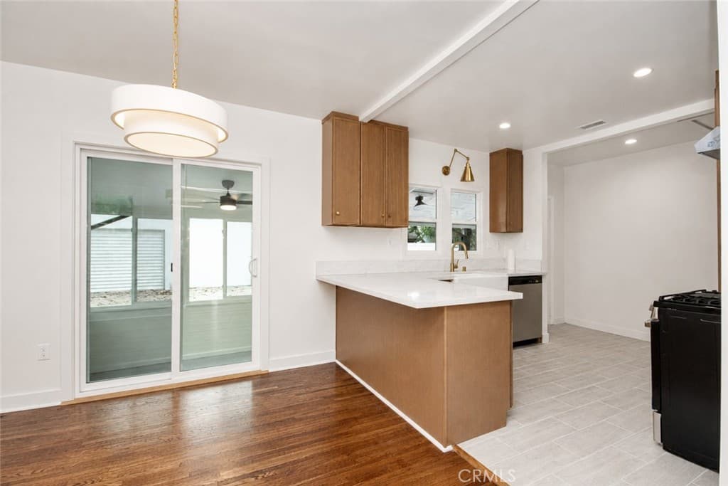 Home at 612 King Street, Monrovia — photo 3 of 12