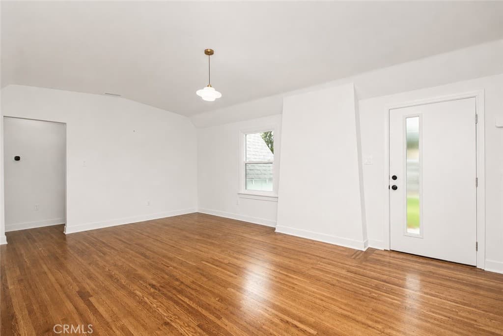 Home at 612 King Street, Monrovia — photo 5 of 12