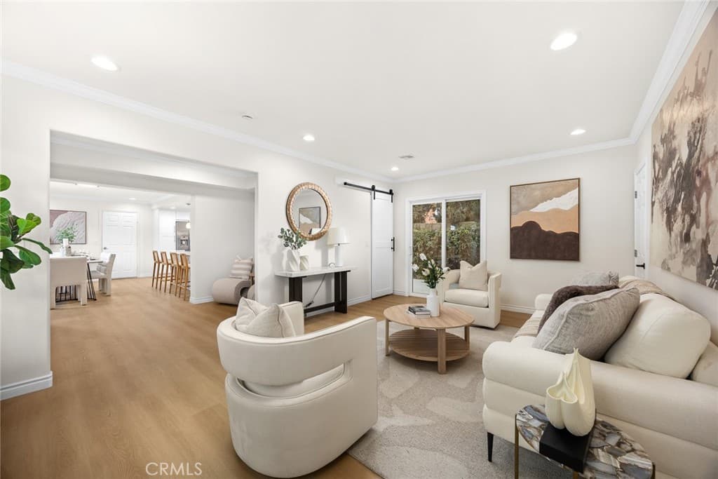 Home at 2335 S 6th Avenue, Arcadia — photo 3 of 12