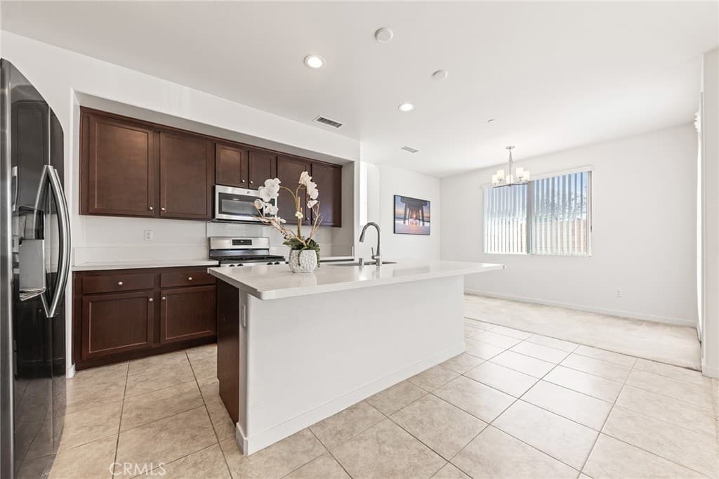 Home at 181 Promenade, Pomona — photo 12 of 12