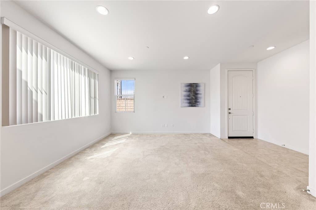 Home at 181 Promenade, Pomona — photo 8 of 12