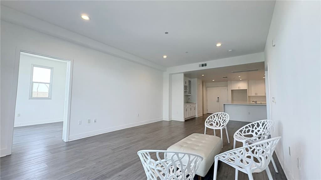 Condo at 56 E Duarte Road #320, Arcadia — photo 6 of 12
