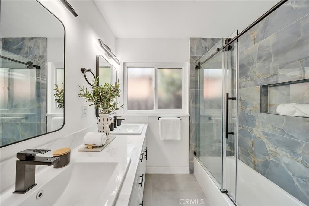 Home at 1460 Hacienda Place, Pomona — photo 11 of 12