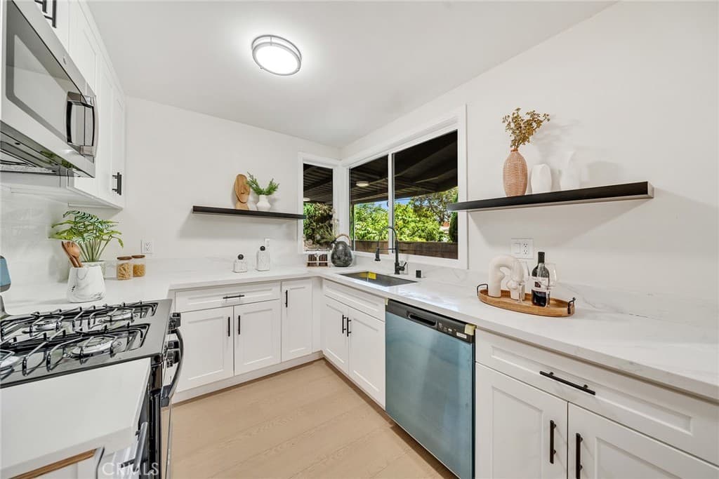 Home at 1460 Hacienda Place, Pomona — photo 9 of 12