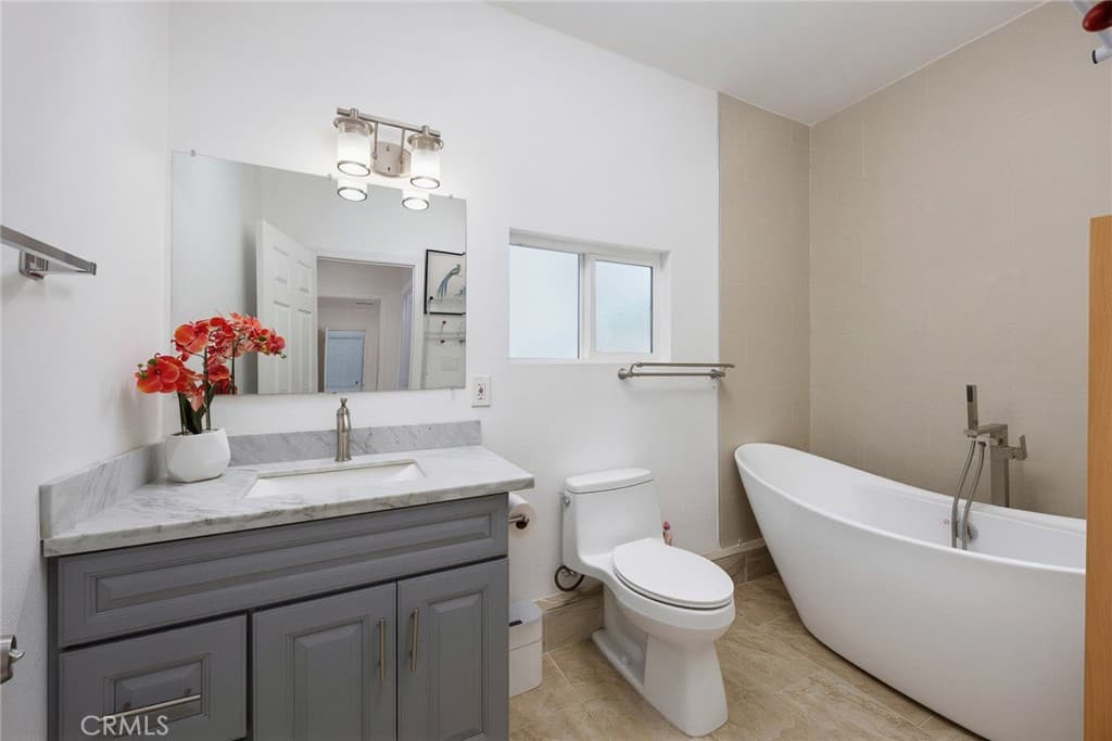 Home at 5024 Baldwin Park Boulevard, Baldwin Park — photo 11 of 12