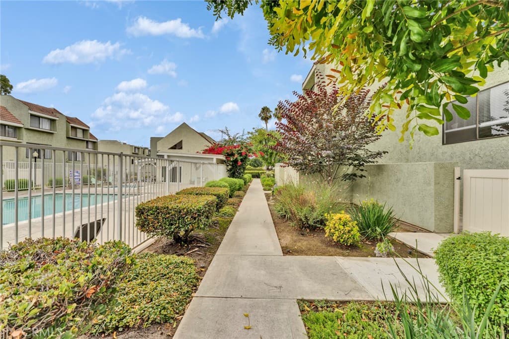 Townhouse at 1814 Seattle Street, West Covina — photo 3 of 12