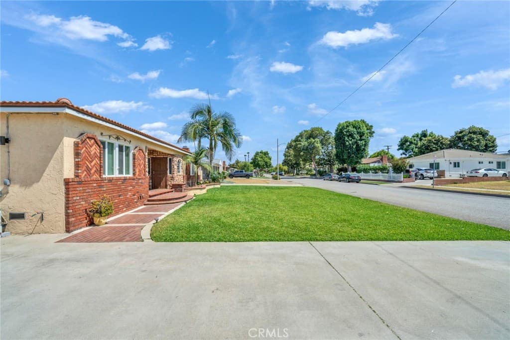 Home at 541 N Osborn Ave, West Covina — photo 2 of 12