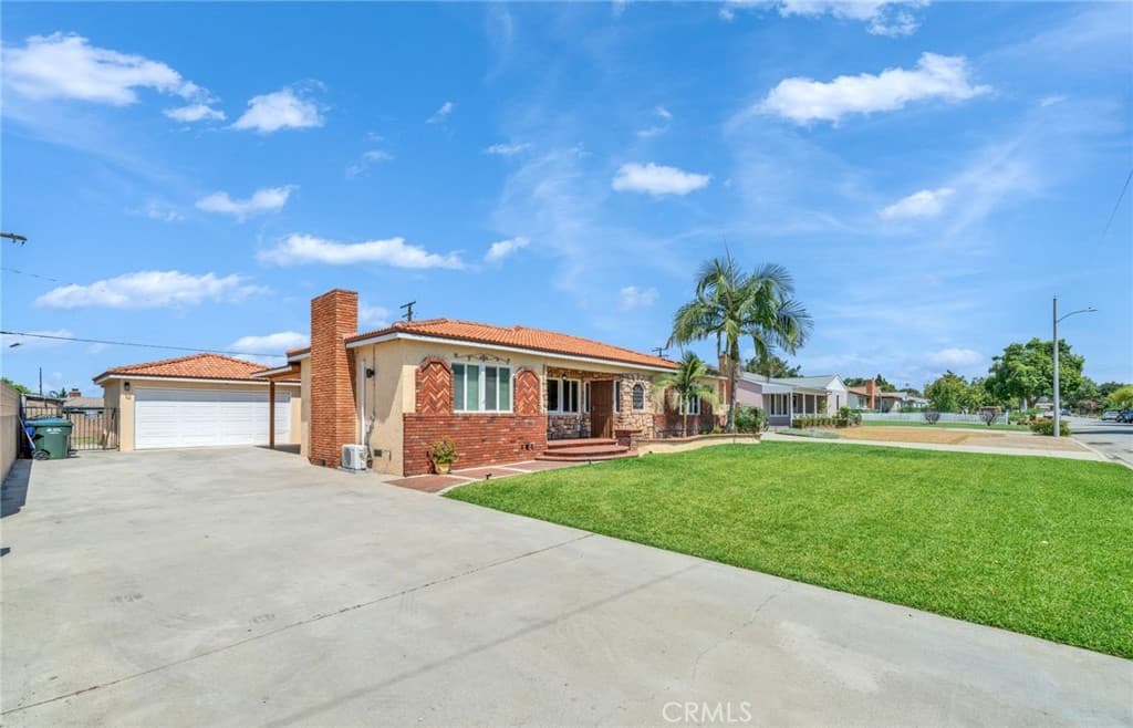 Home at 541 N Osborn Ave, West Covina — photo 3 of 12