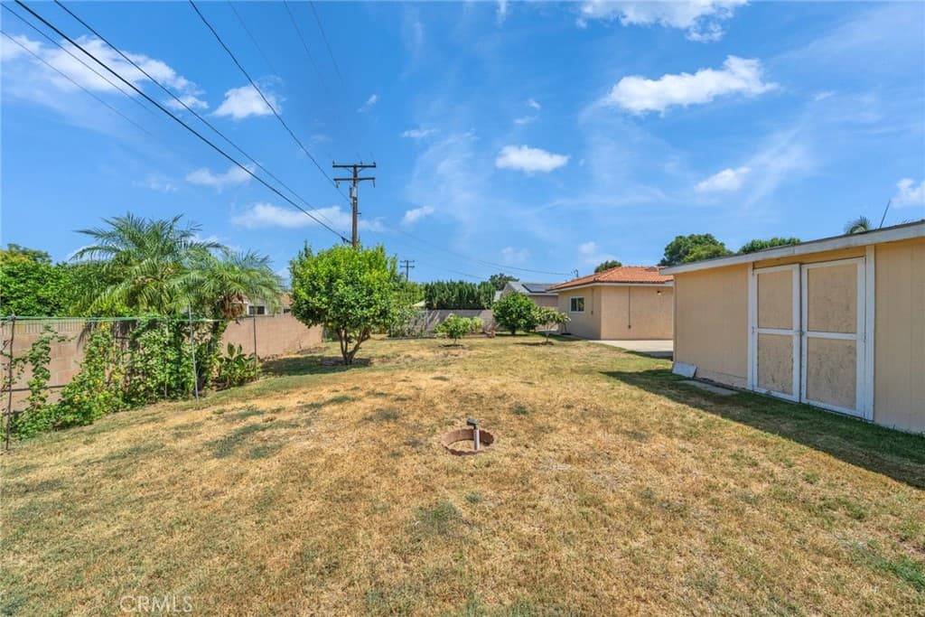 Home at 541 N Osborn Ave, West Covina — photo 10 of 12