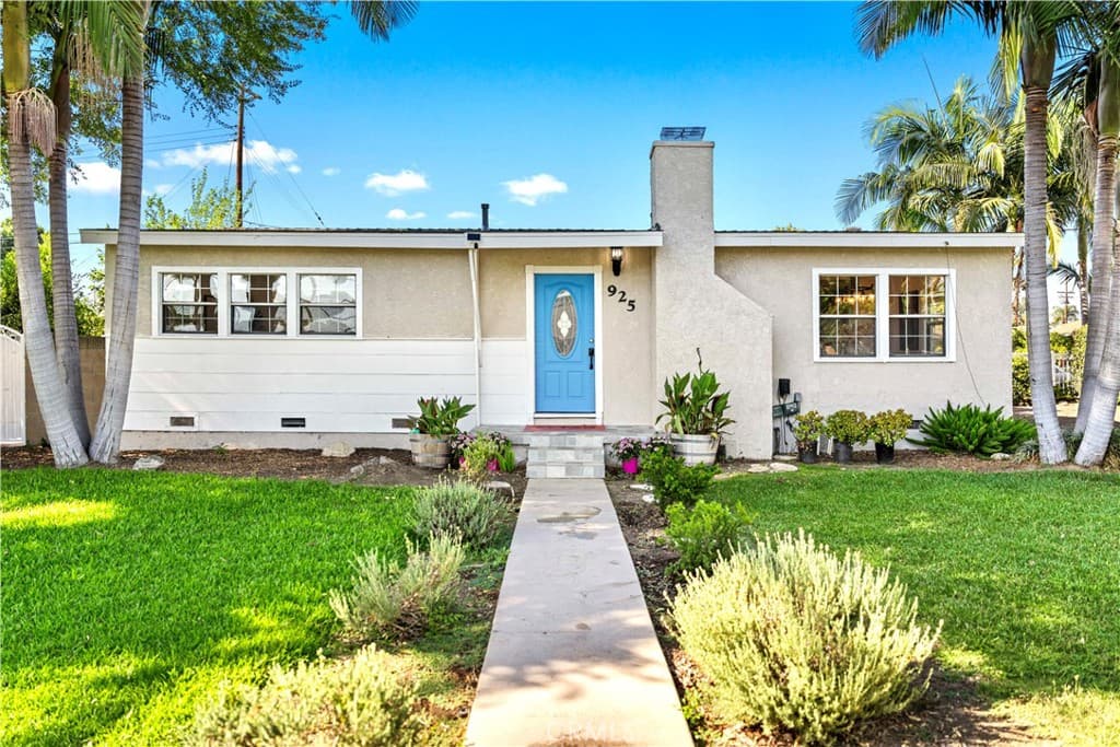 Home at 925 E Florence, West Covina — photo 2 of 12
