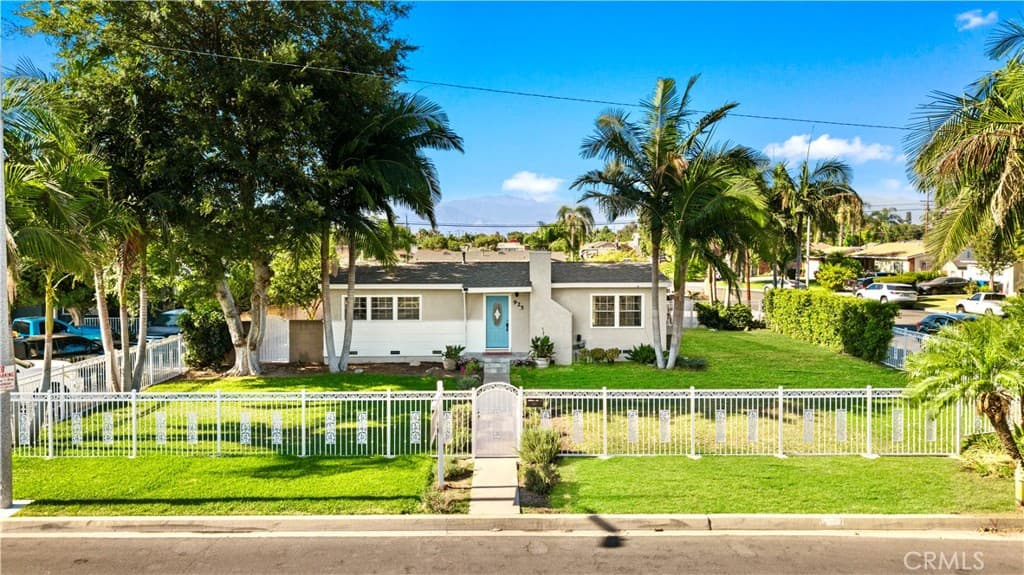 Home at 925 E Florence, West Covina — photo 3 of 12