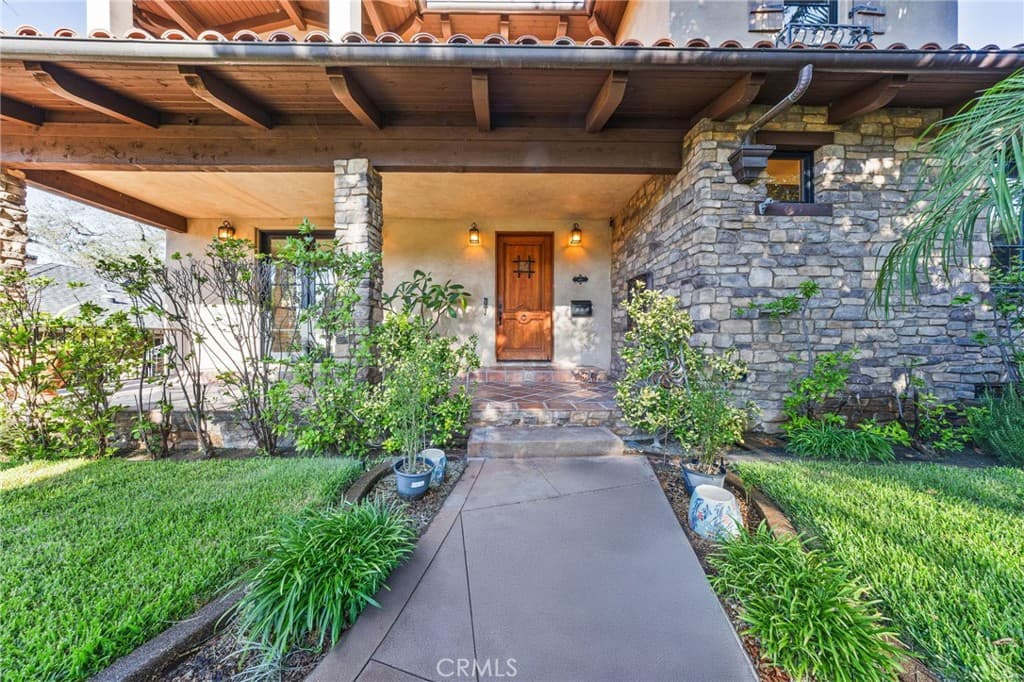 Home at 407 N Magnolia, Monrovia — photo 4 of 12