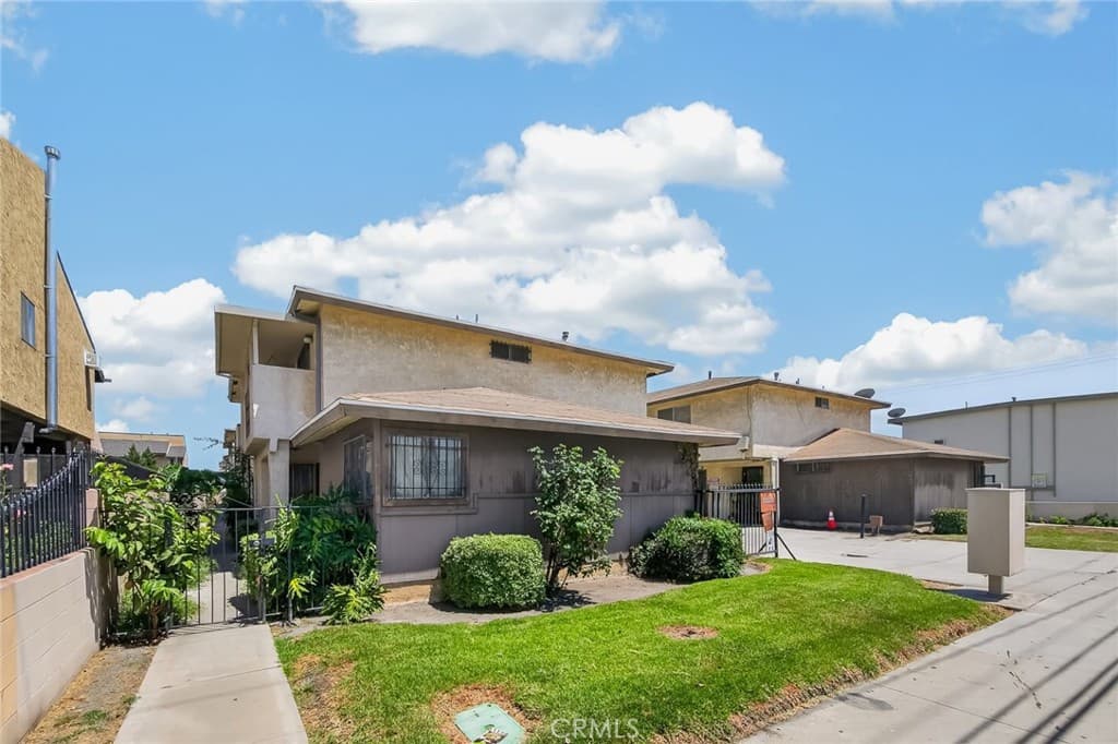 Condo at 3708 Baldwin Ave 10, El Monte — photo 2 of 12