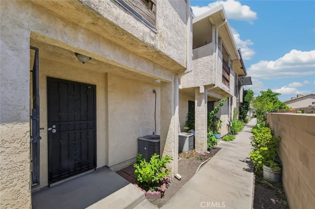 Condo at 3708 Baldwin Ave 10, El Monte — photo 4 of 12
