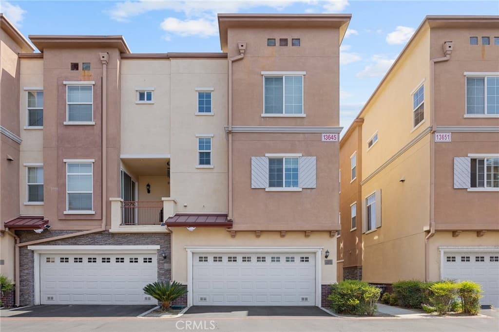 Condo at 13645 Foster ave 6, Baldwin Park — photo 2 of 12