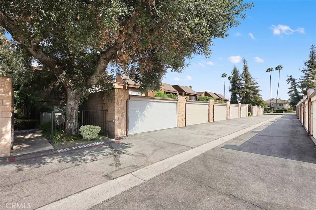 Condo at 455 W Duarte Road 1, Arcadia — photo 11 of 12