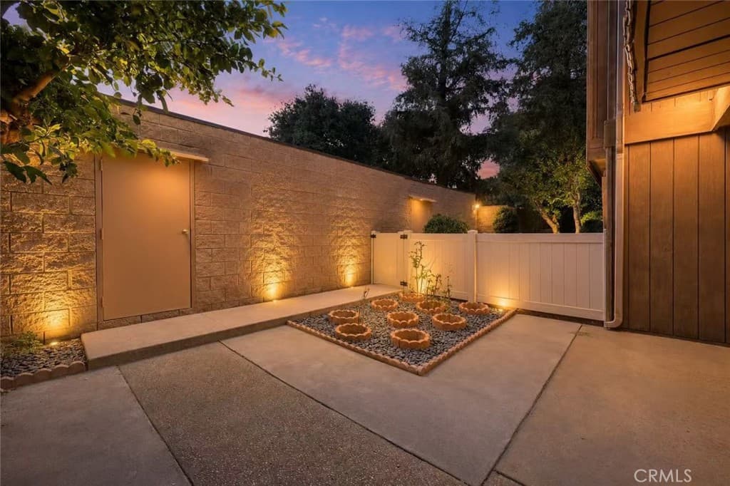 Condo at 455 W Duarte Road 1, Arcadia — photo 4 of 12
