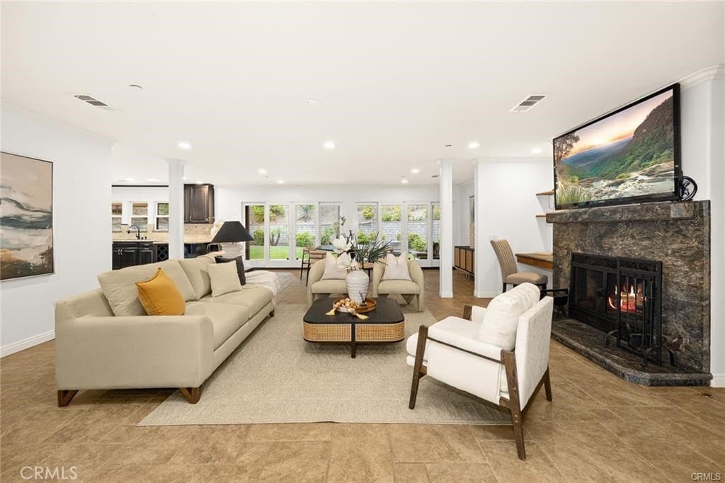 Home at 2047 Carolwood Drive, Arcadia — photo 10 of 12