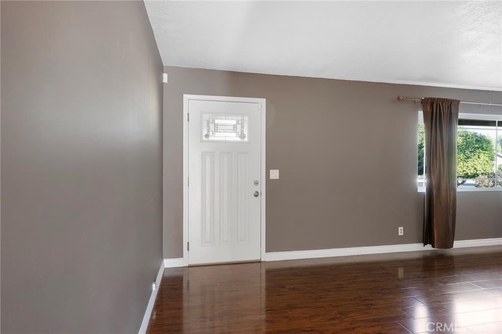 Home at 1523 S 8th Avenue, Arcadia — photo 6 of 12