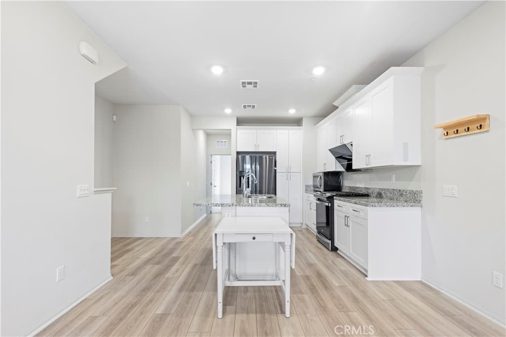 Condo at 1371 Nimbus Court, Pomona — photo 11 of 12
